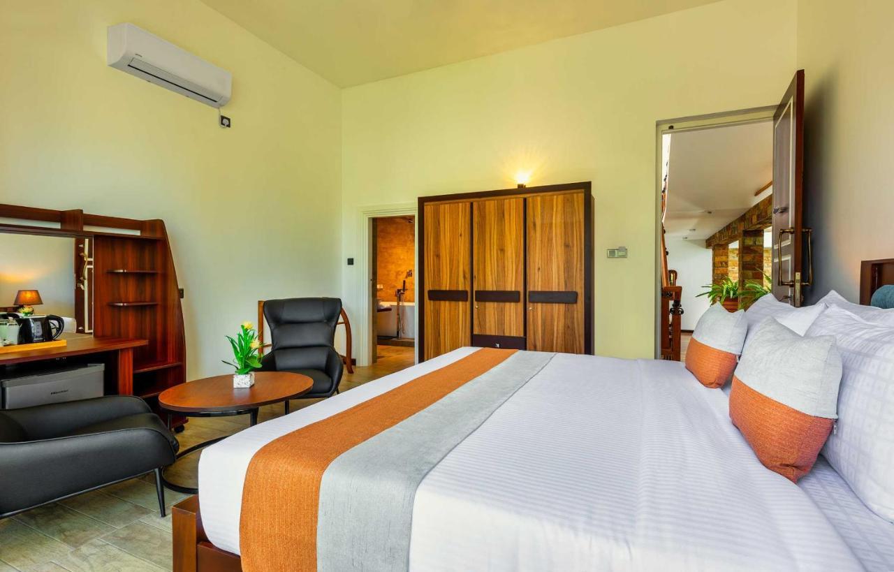The Palace By Ocean Bentota Esterno foto